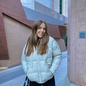 Meet your Posher, Jade